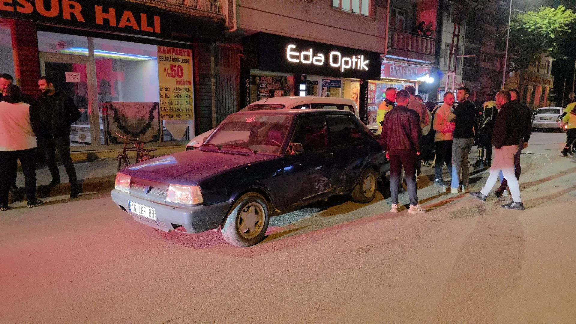 Kalp krizi geçiren sürücü kaza yaptı ağır yaralandı