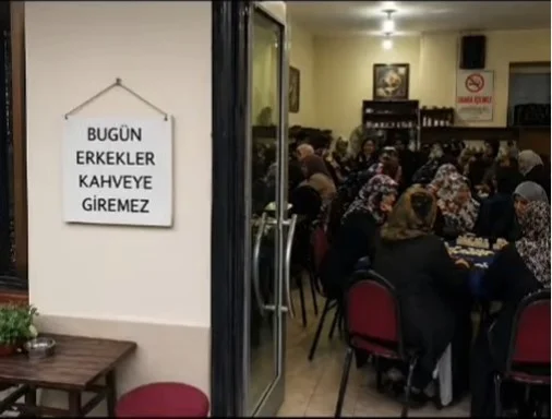 İnegöl'de kadınlar gün boyu kahvede erkekler evde