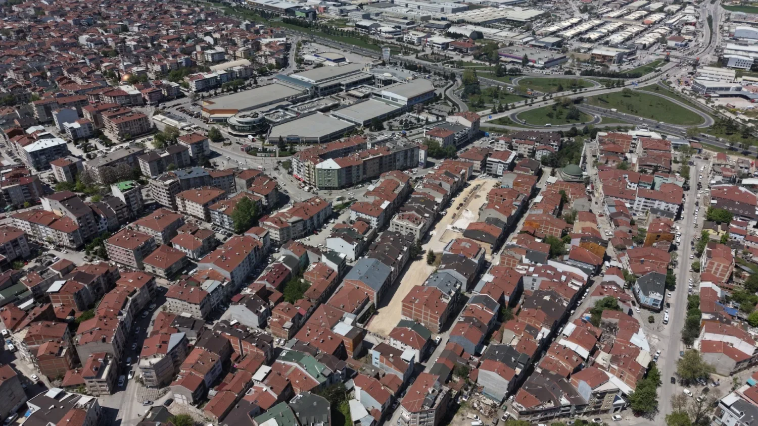 İnegöl’de park sorununa büyük çözüm