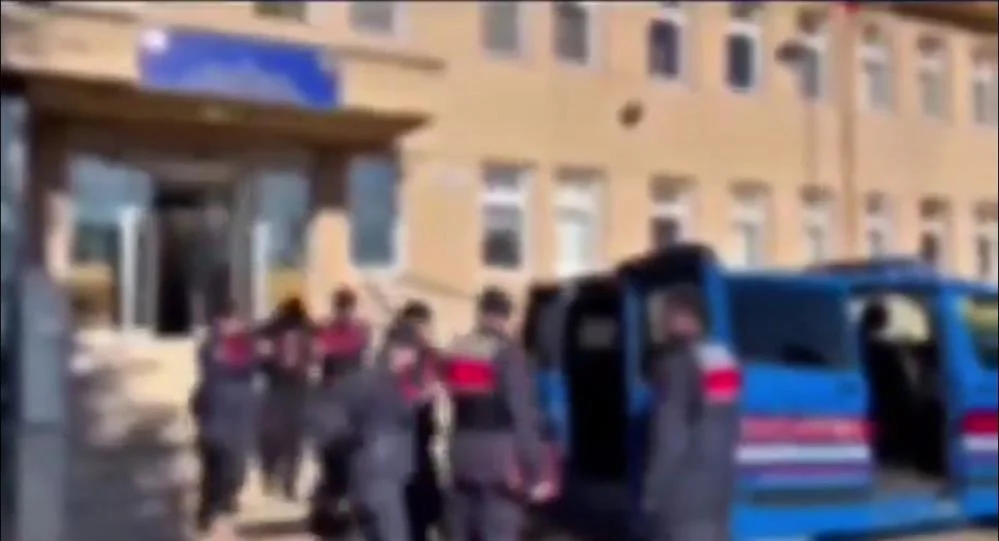 Maskeli beşler çelik kasaları böyle patlattı!