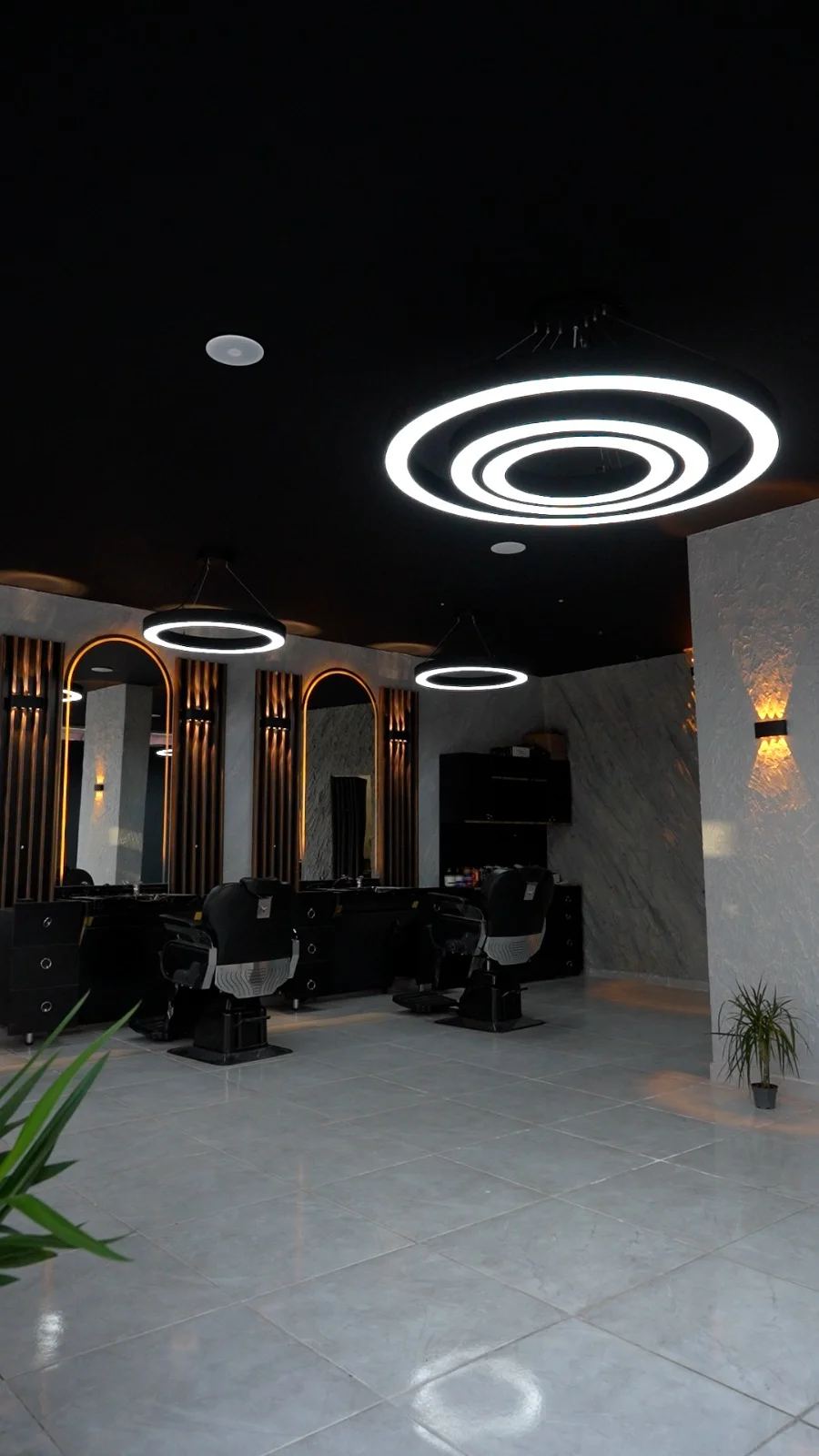 Apex Barbershop İnegöl’de: Amerika Deneyimiyle Fark Yaratıyor