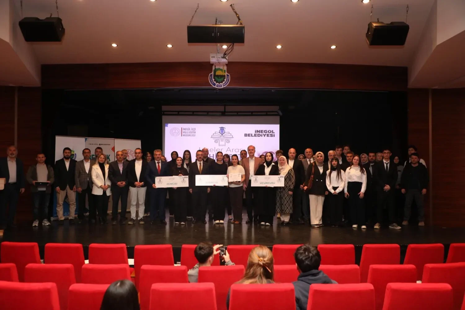 İnegöl'de gençler yorumladı