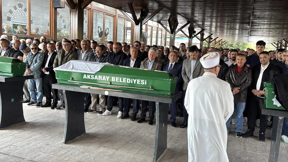 Yemek yaparken yanarak can verdi