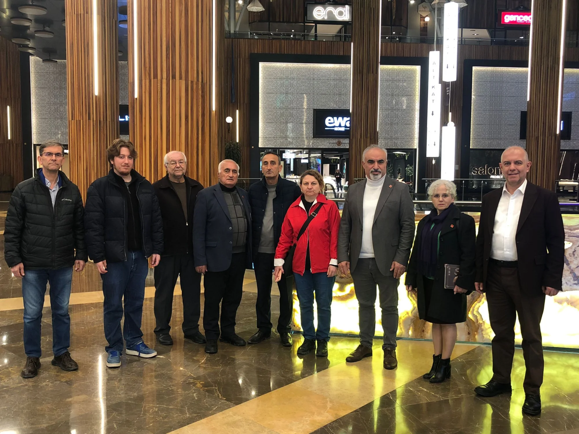 CHP İnegöl, Mobiliyum AVM’de saha çalışmasına başladı