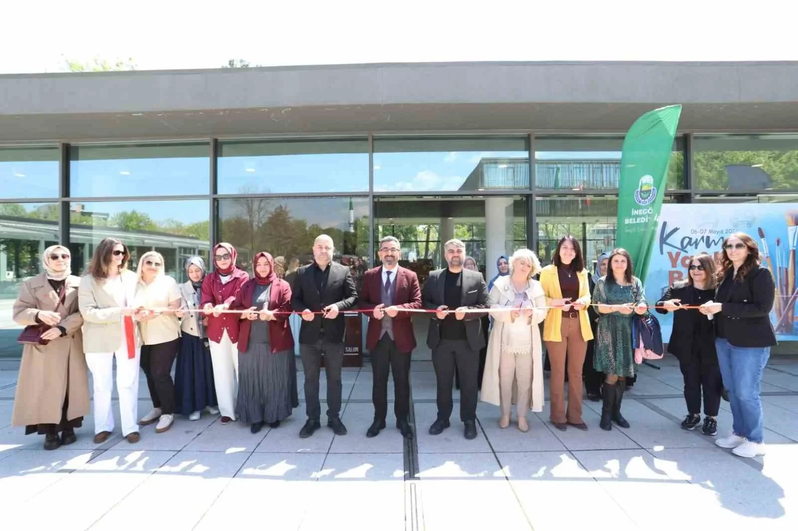 İnegöl’de İNESMEK yağlı boya resim sergisinde 61 eser