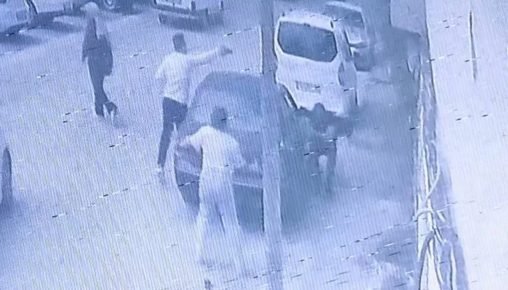 İnegöl'de silahlı saldırı kameraya böyle yansıdı