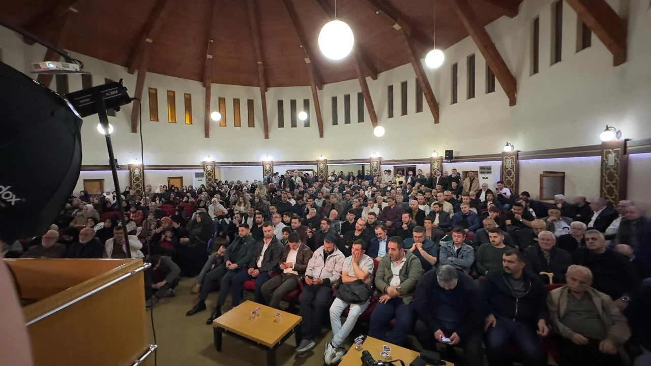 İnegöl’de ruhsal bunalım konferansına yoğun ilgi