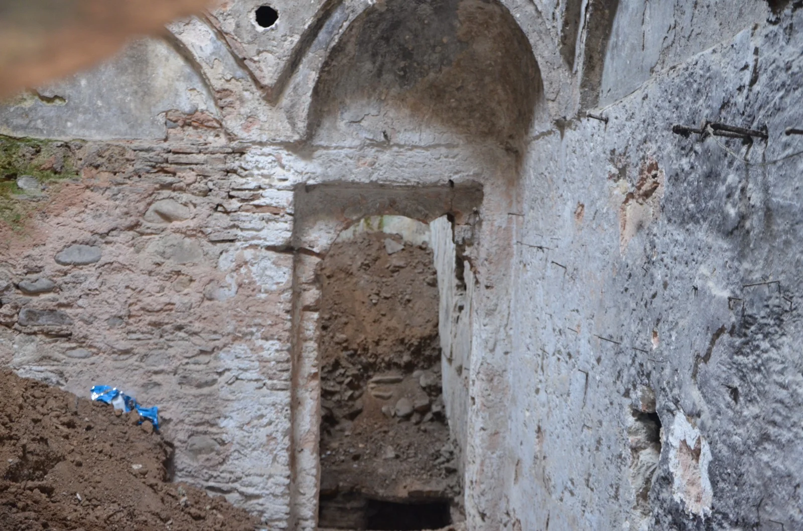 İnegöl’de tarihi hamam talan edildi