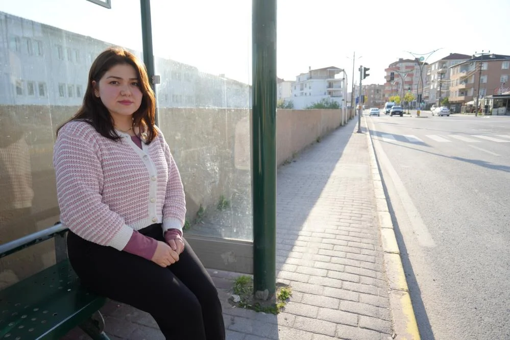 ‘Ben Hovardayım’ diyerek taciz etti! ‘Ben Hovardayım’ diyerek taciz etti!