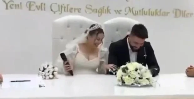 Nikahta akrabalara 10 yıllık dedikodu bıraktı