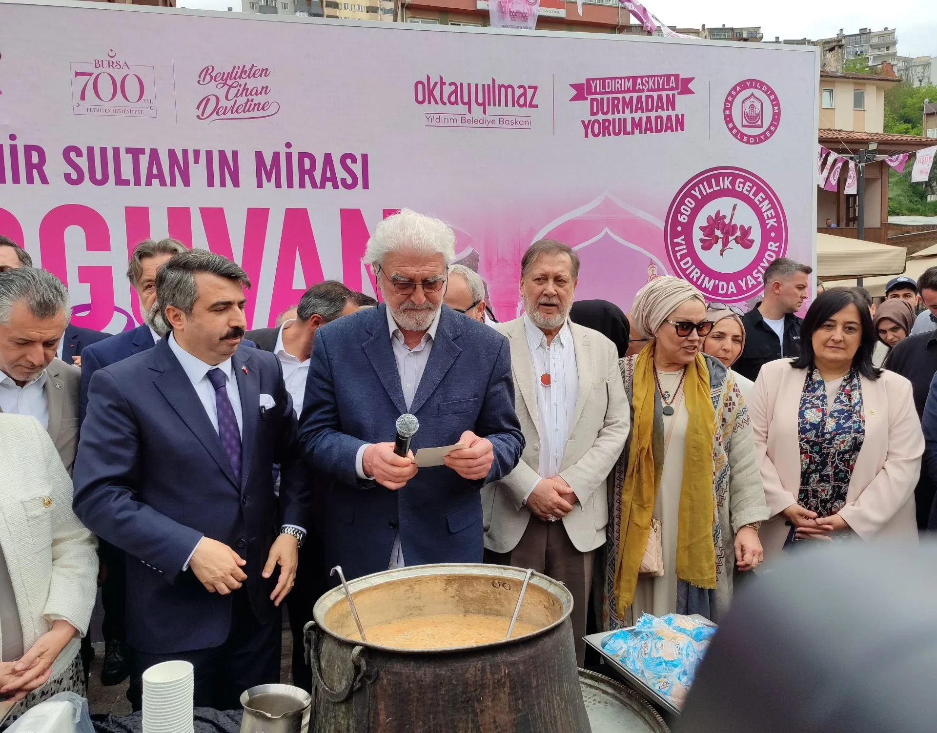 Yıldırım’da 600 yıllık Erguvan Bayramı geleneği sürüyor