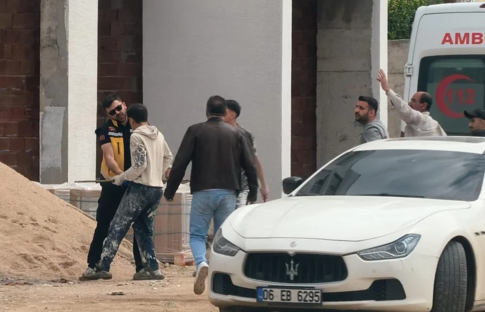 İnegöl’de Şantiye Savaş Alanına Döndü 5 Kişi Yaralandı İnegöl’de Şantiye Savaş Alanına Döndü 5 Kişi Yaralandı