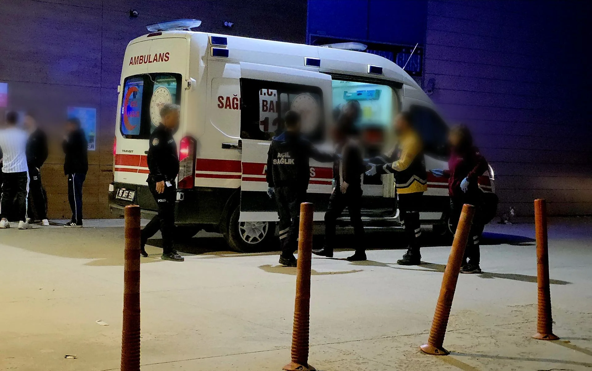 İnegöl’de Gece Yarısı Kavga! 2 Kişi Hastanelik Oldu