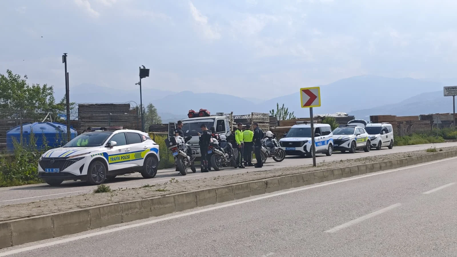 Mahmudiye'de bıçaklı kavga!