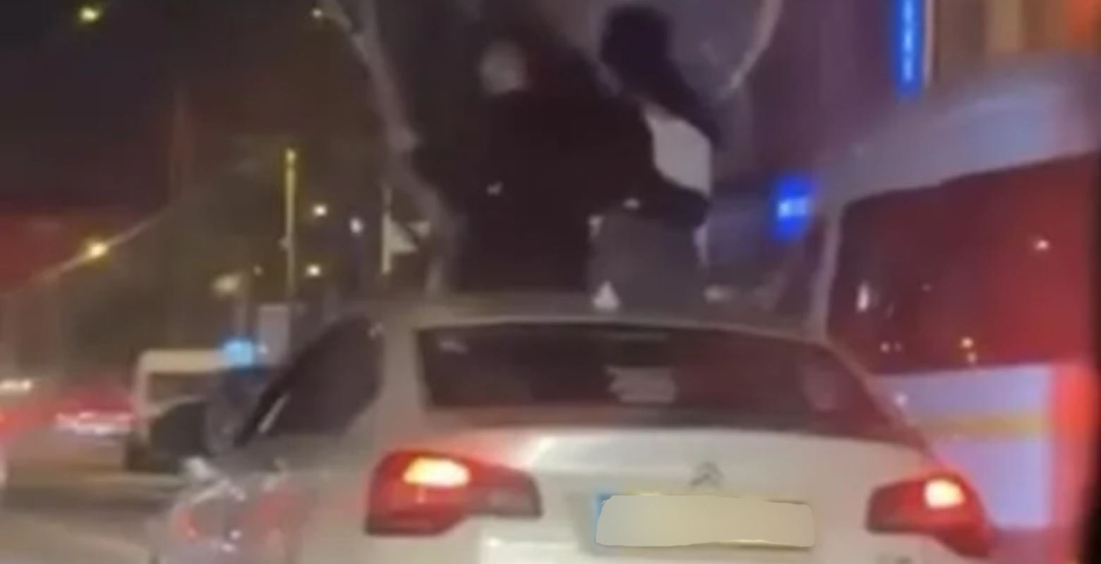 Araç tavanında yolculuk pahalıya patladı