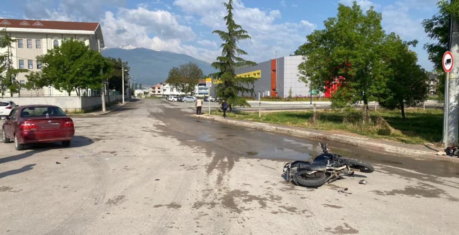 İnegöl'de feci kaza! 1'i ağır çok sayıda yaralı