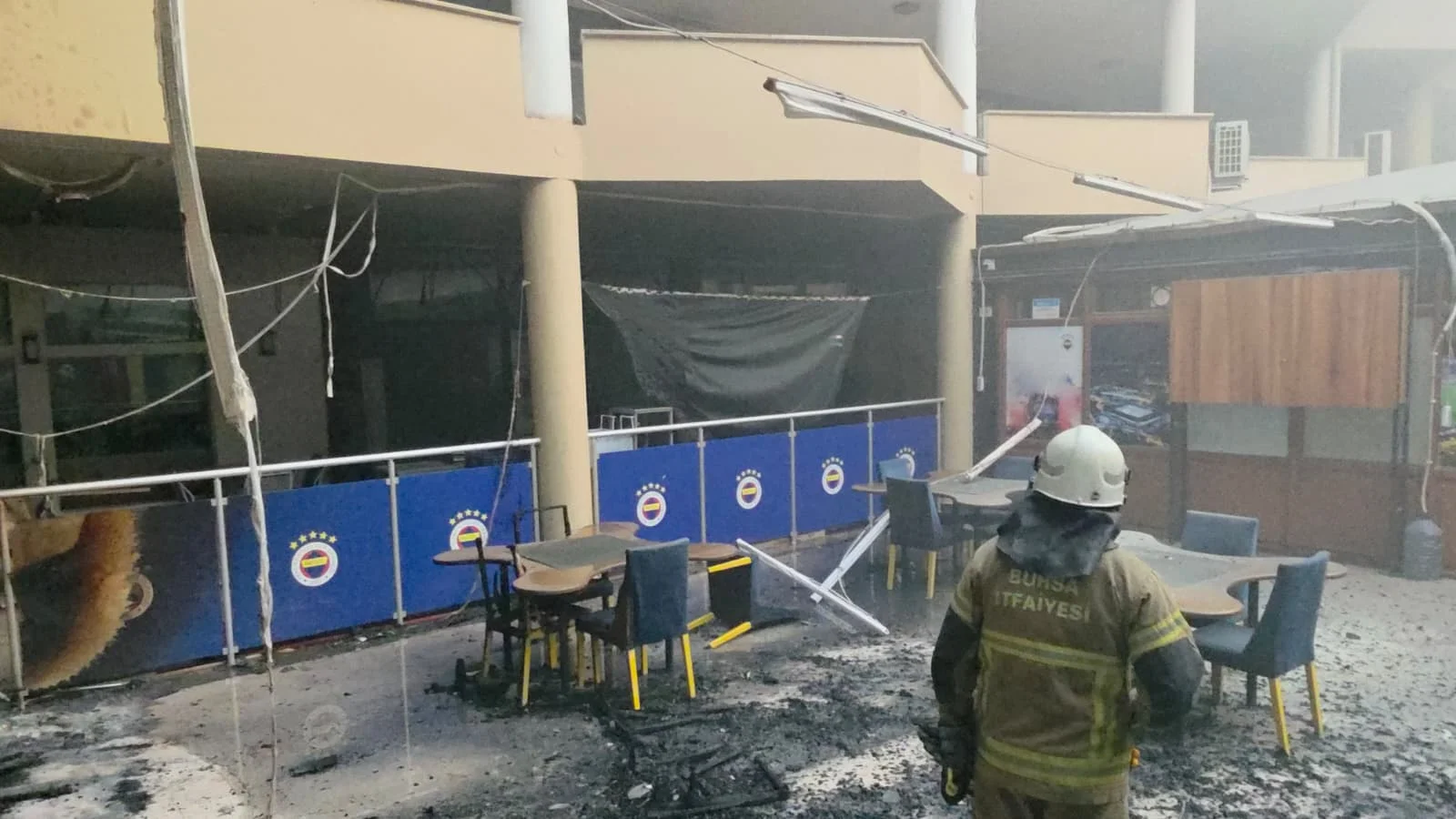İnegöl Fenerbahçeliler Derneği'nde yangın!