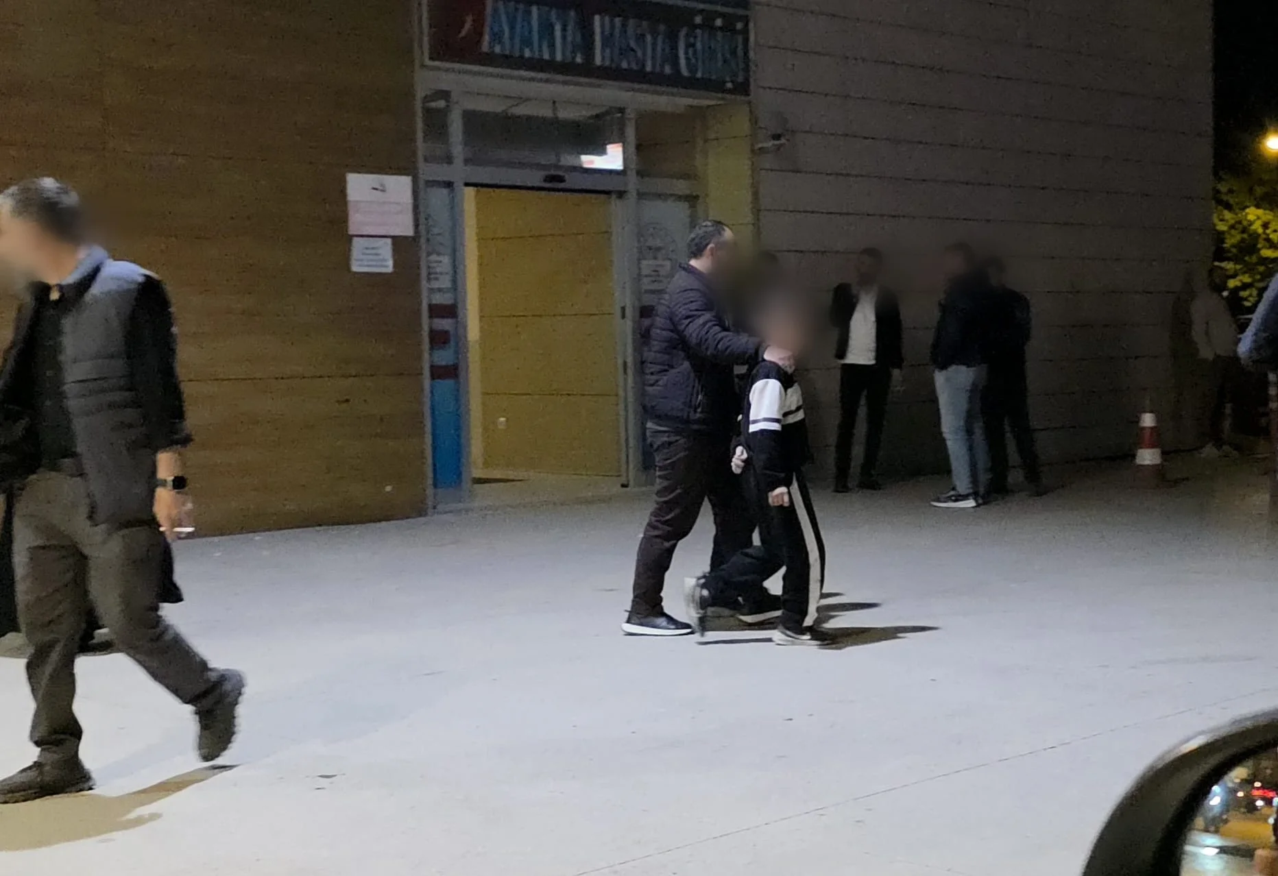 İnegöl'de Fenerbahçeliler Derneği'nde yangın çıkaran 2 çocuk gözaltında
