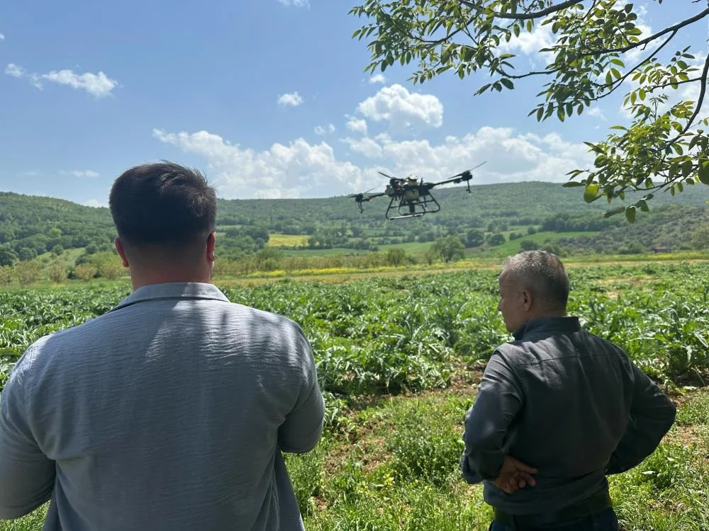 Bursa Kestel’de çiftçiye drone desteği: 10 dakikada gübreleme
