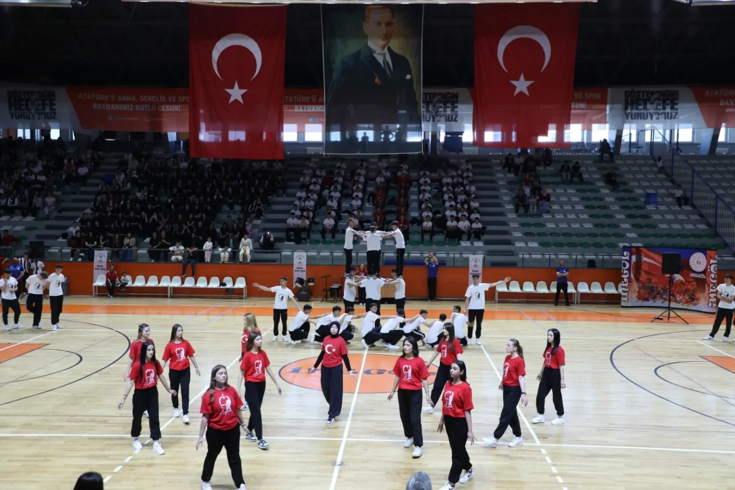 19 Mayıs İnegöl’de coşkuyla kutlandı