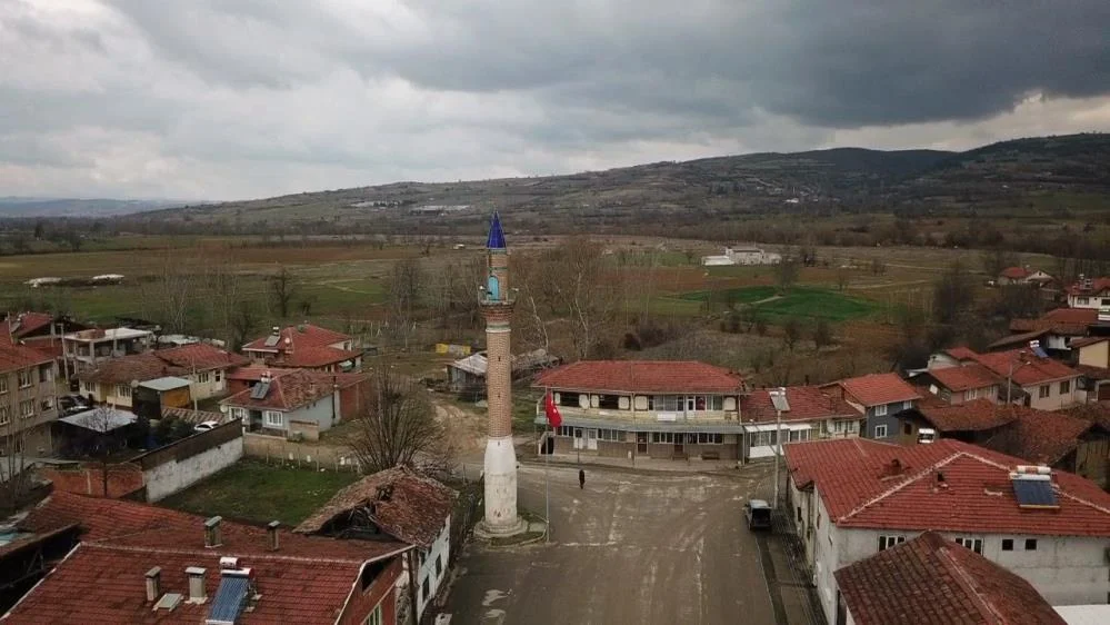 İnegöl'deki bu minareyi gören şaşırıyor! Camisi yok
