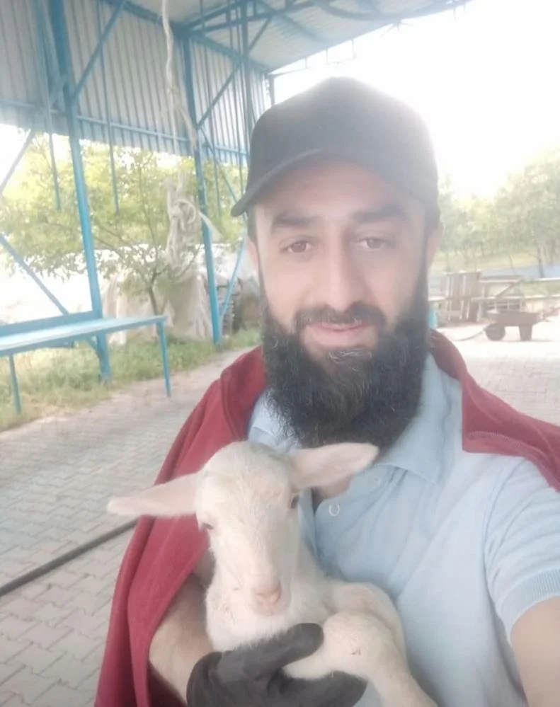 Kavşakta 4 araç birbirine girdi: 1 ölü 4 yaralı