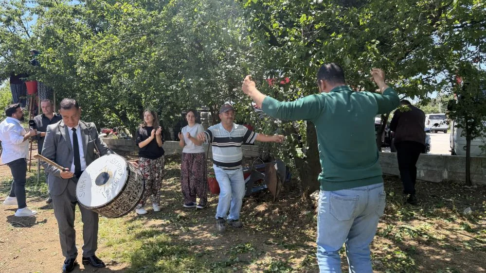 Rekolte 4 Kat Arttı, Çiftçi Davul Zurna Çaldırdı