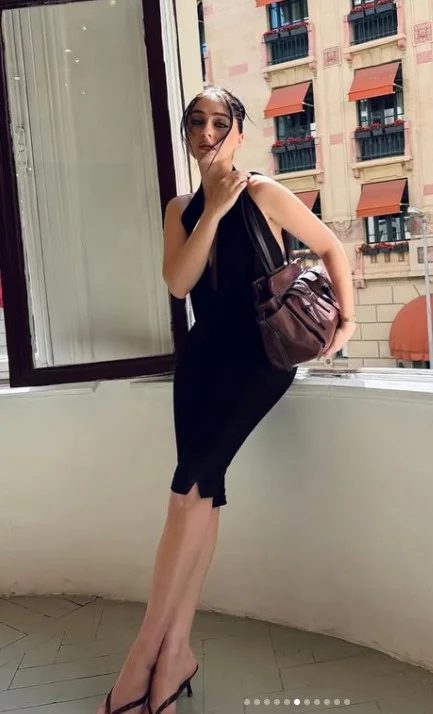 Cemre Baysel kapri modasıyla sosyal medyada gündem oldu Cemre Baysel kapri modasıyla sosyal medyada gündem oldu