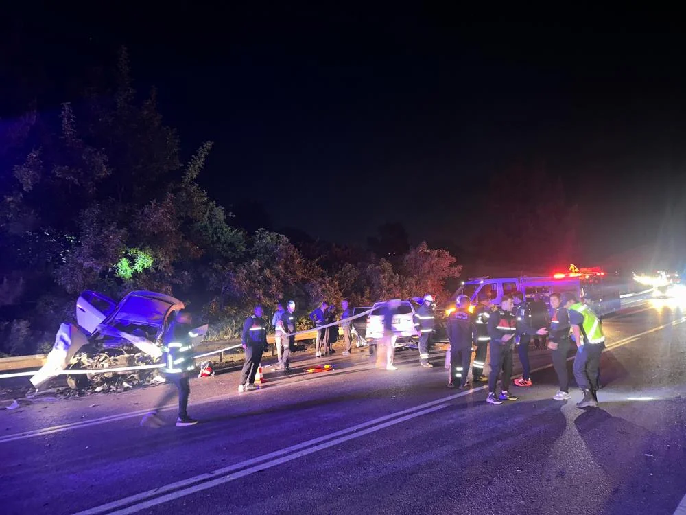Bayram trafiğinde peş peşe kazalar 8 ölü çok sayıda yaralı
