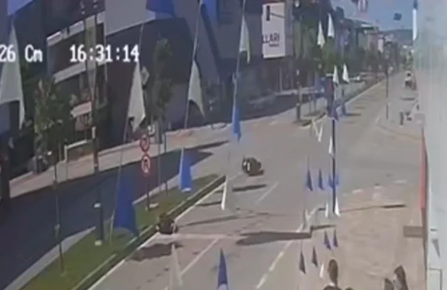İnegöl'de motosikletten feci şekilde savrulan sürücü ağır yaralandı!