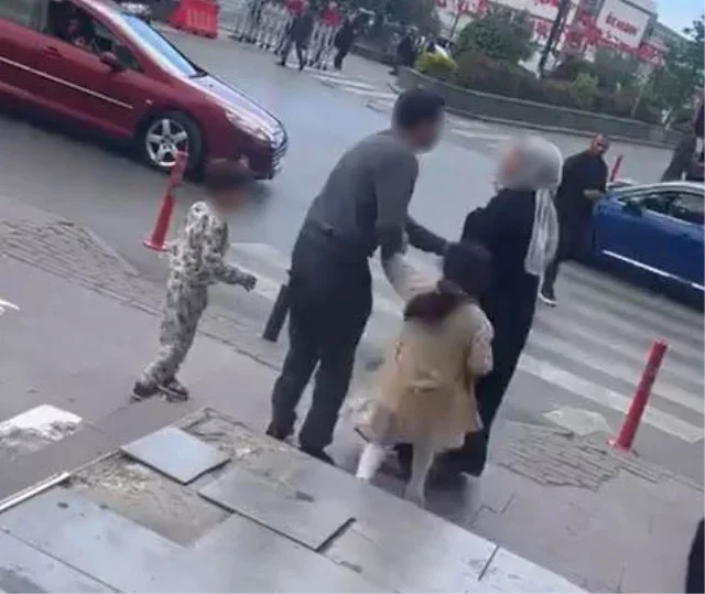 Kocamla ilişkin var dedi, genç kızı defalarca bıçakladı