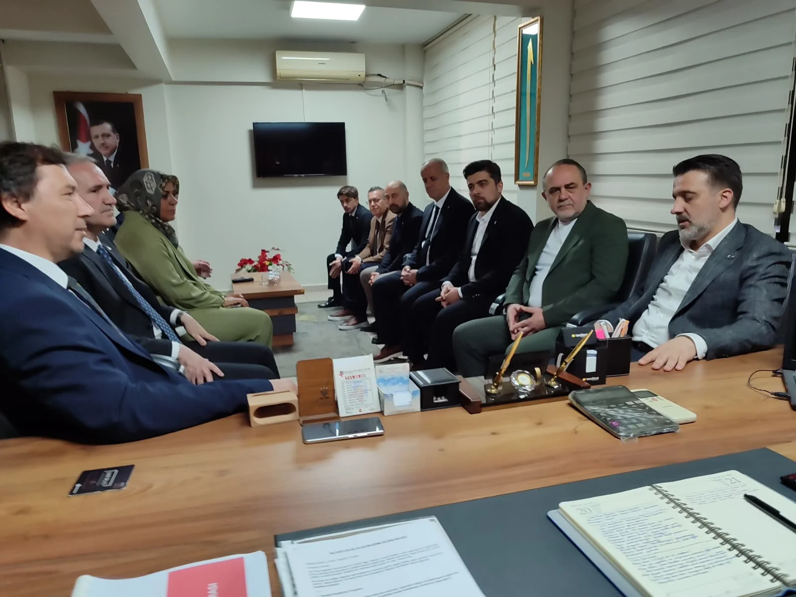 İnegöl’ün Yol Sorunları Masaya Yatırıldı! Şahin Biba’dan İlk Mesai