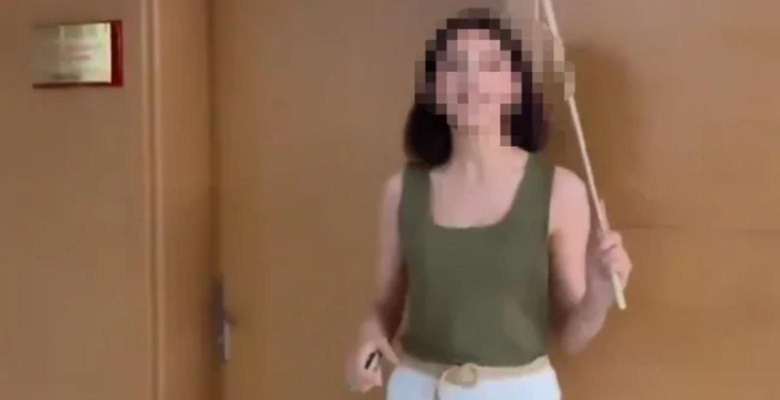 Adliye çalışanı vatandaşlarla böyle alay etti!