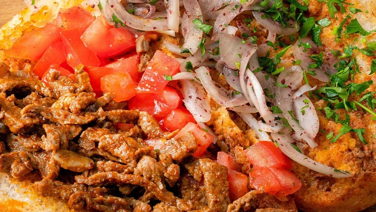 Gelinim Mutfakta’da yoğurtlu tavuk tantuni tarifi merak edildi