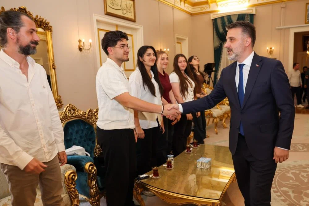 Şampiyon marşın bestecilerini ağırladı!