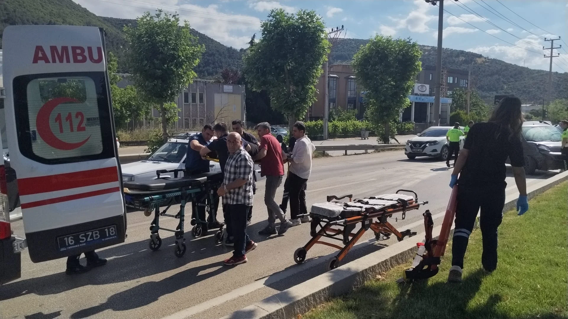 İnegöl yolunda ölümden döndüler!