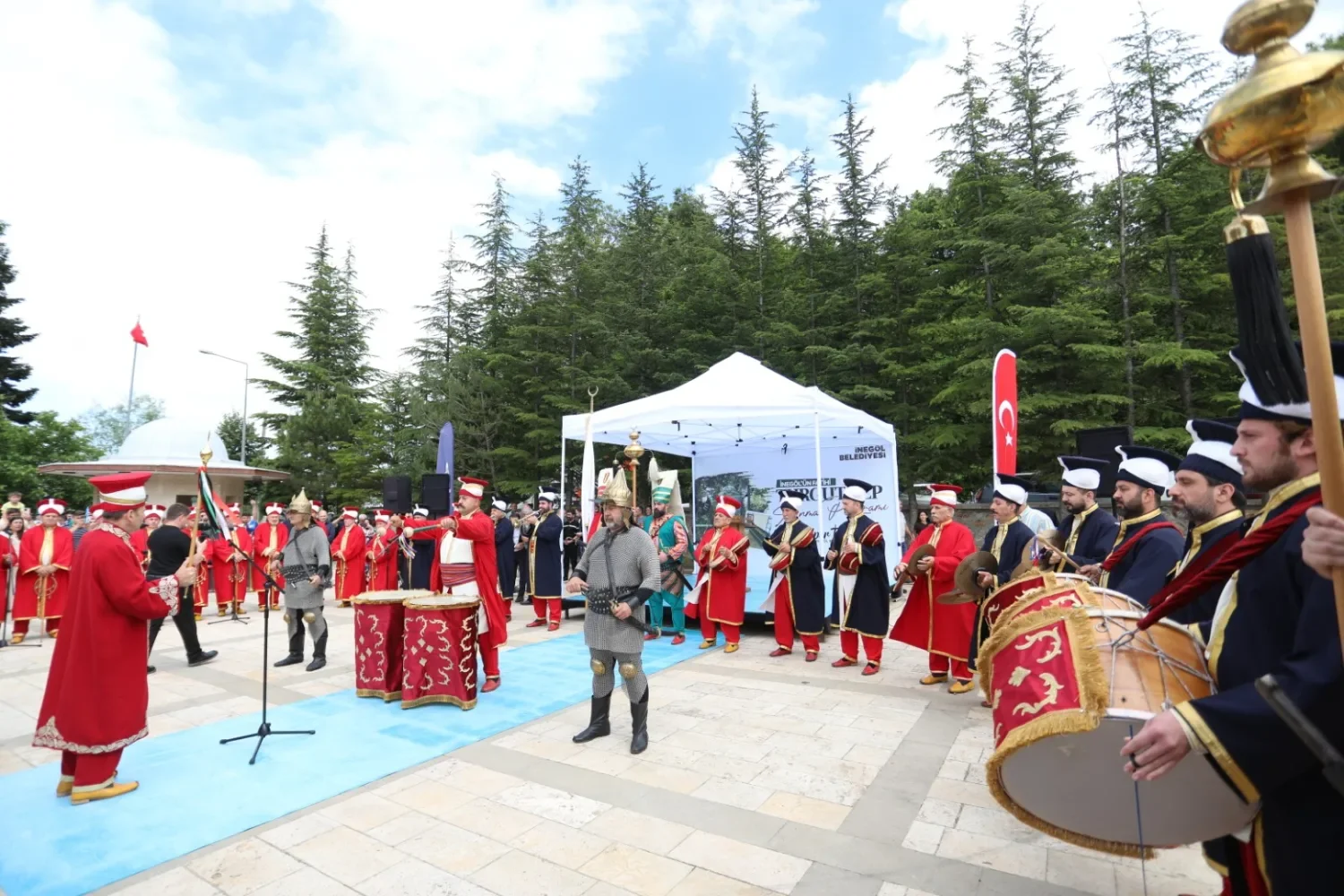 İnegöllüler İnegöl’ün Fatihi Turgut Alp için bir araya geldi İnegöllüler İnegöl’ün Fatihi Turgut Alp için bir araya geldi
