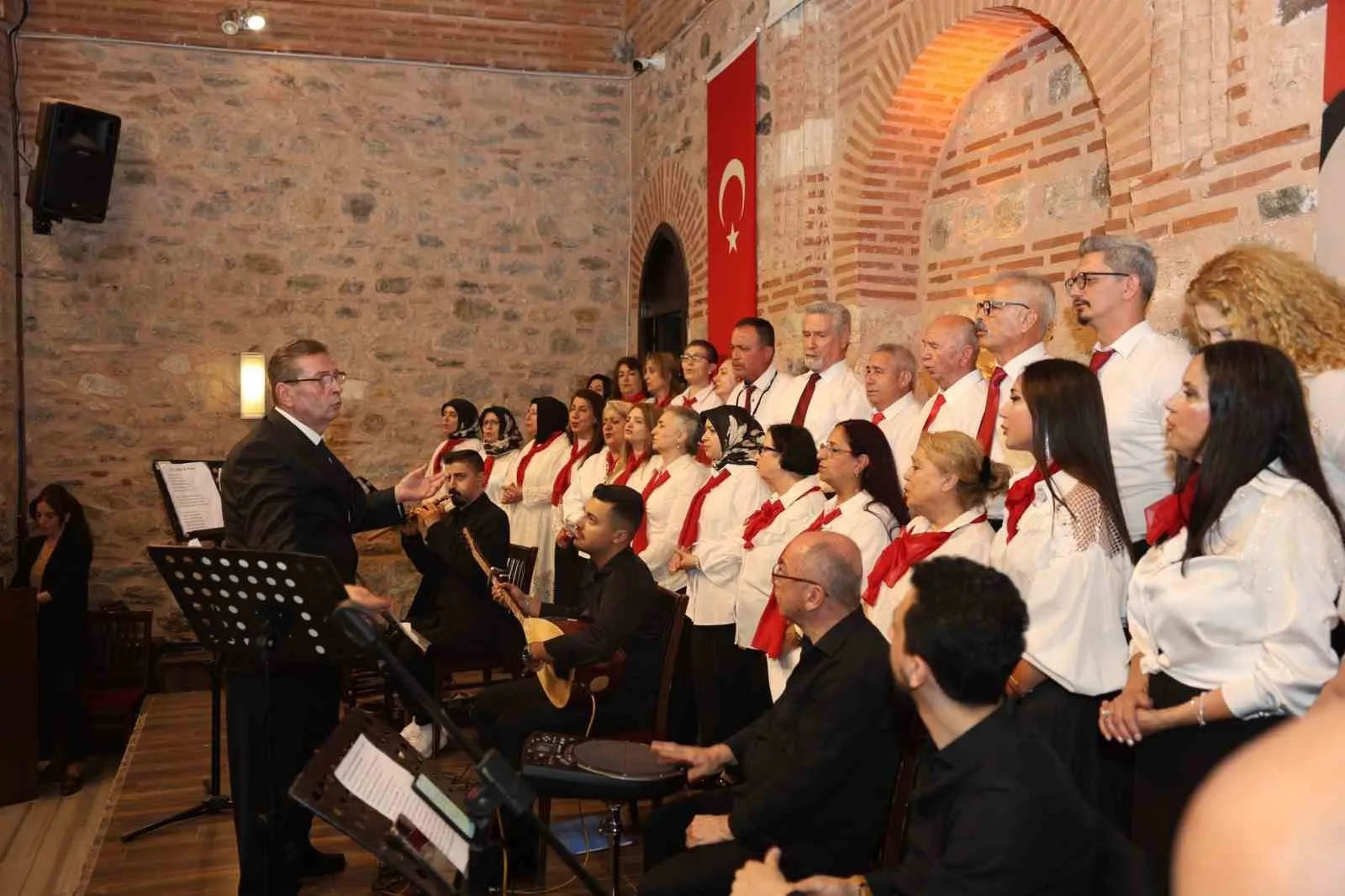 Osmangazi’de türküler gönüllere işlendi