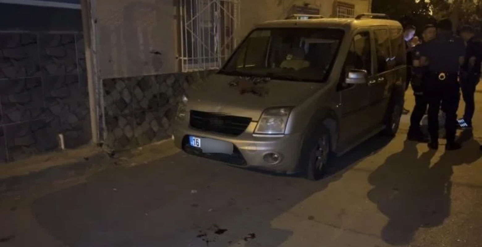 Gece yarısı tanımadığı biri tarafından silahlı saldırıya uğradı!