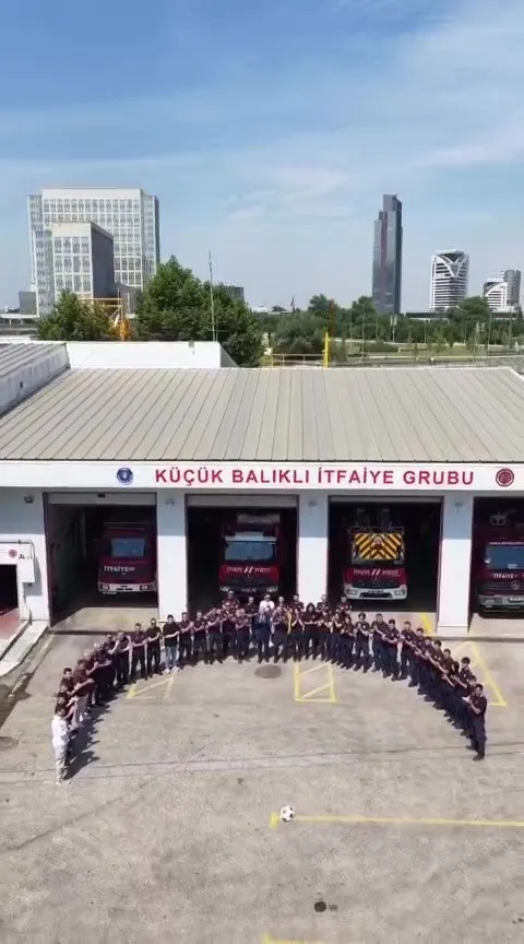 Bursa itfaiyesi’nden milli takımımıza anlamlı destek