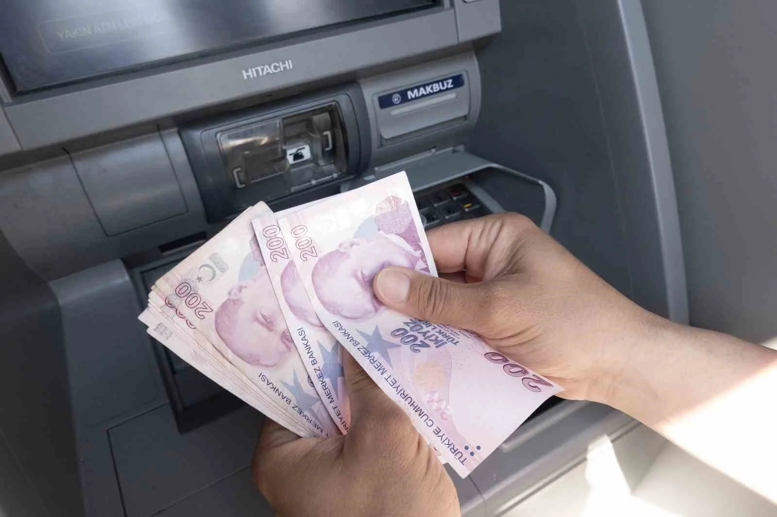 Dev banka Türkiye'deki tüm ATM'lerini kaldırıyor!