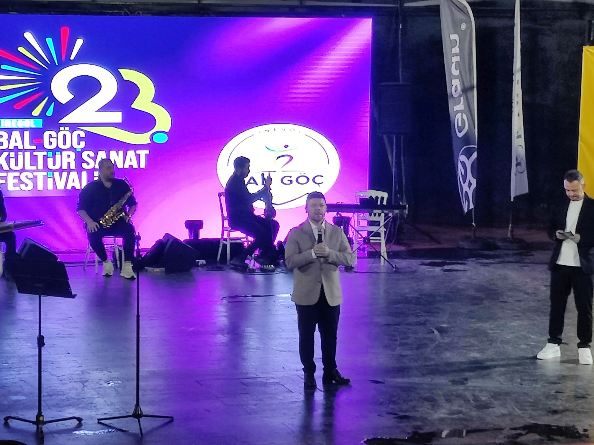 İnegöl'de BAL-GÖÇ Kültür Sanat Festivali konserle başladı