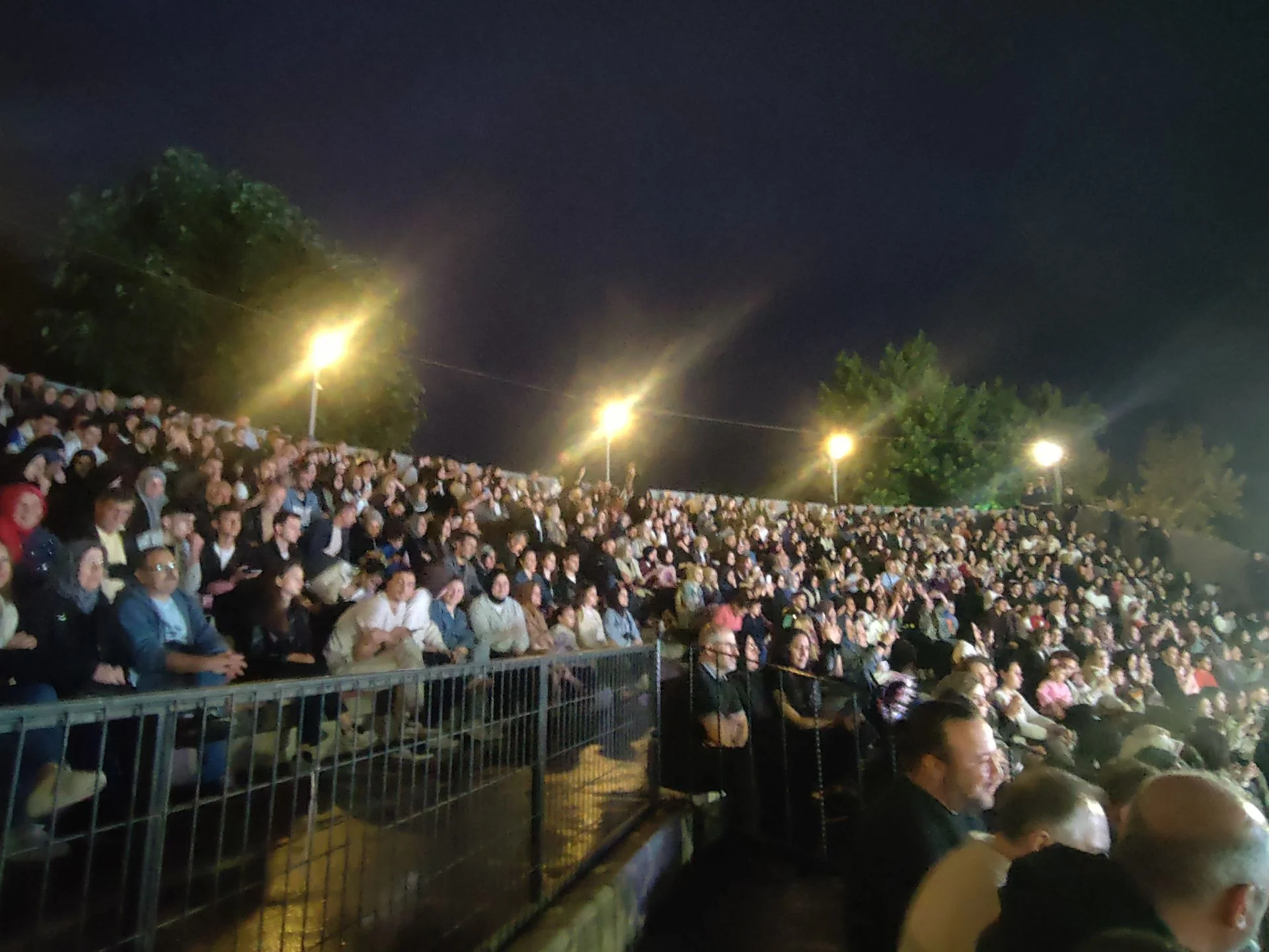 İnegöl'de BAL-GÖÇ Kültür Sanat Festivali konserle başladı