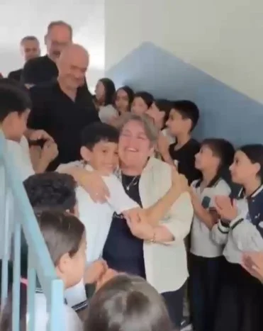İnegöl'de onlarca yılın ardından 2 çınar aynı anda emekli oldu İnegöl'de onlarca yılın ardından 2 çınar aynı anda emekli oldu