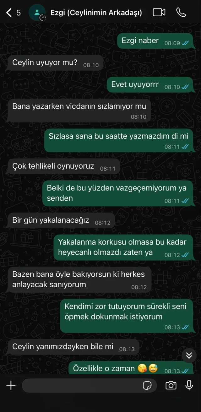 En yakın arkadaşıyla böyle aldattı! En yakın arkadaşıyla böyle aldattı!