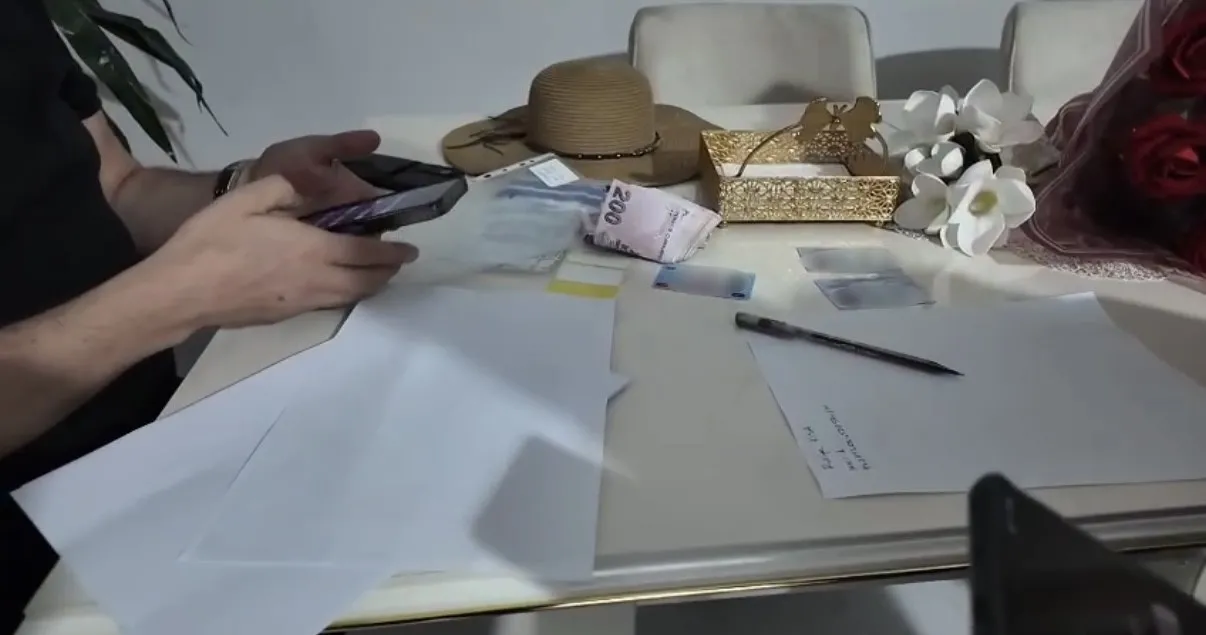 Fuhuş çetesinin çetelesi ajandadan çıktı