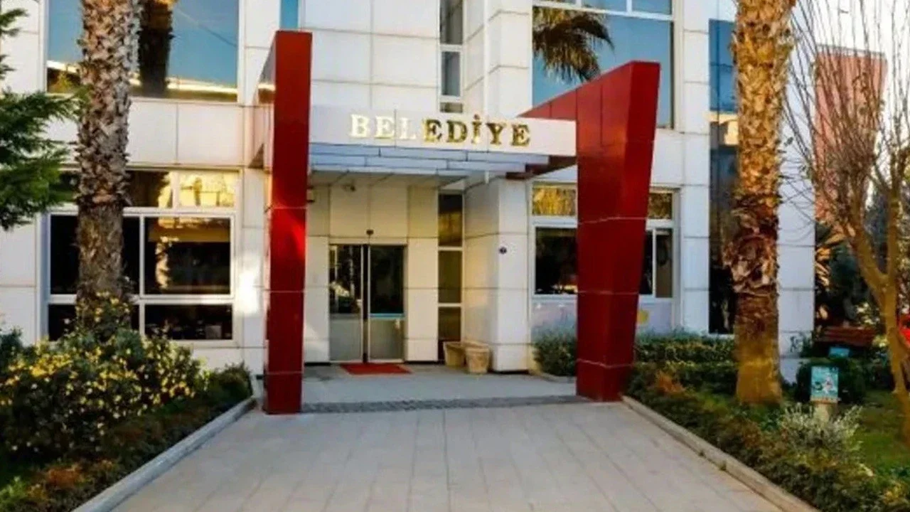 Seferihisar Belediyesi hangi partiden, başkanı kimdir?