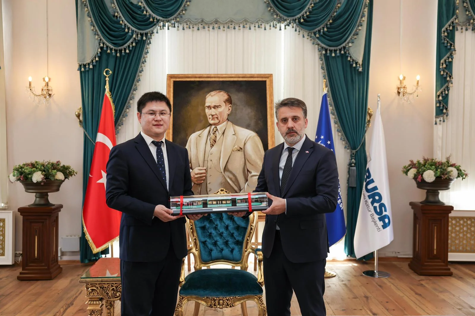 Büyükşehir ulaşımında 20 araçlık dev yatırım!