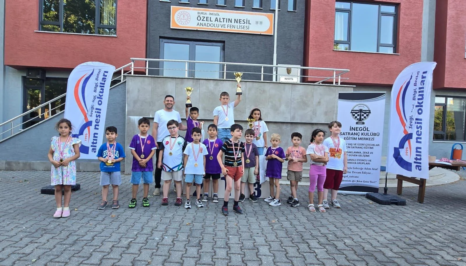 İnegöl Mobilya Başkenti Satranç Turnuvası Başarıyla Tamamlandı