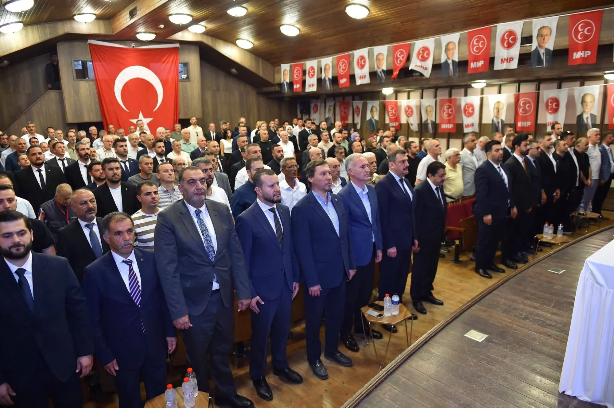 MHP İnegöl'de Güven Tazeledi! Uğur Bayram Yeniden İlçe Başkanı Seçildi